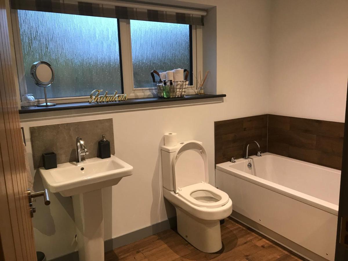 Kilmaluag The Bridge Self Catering 빌라 외부 사진